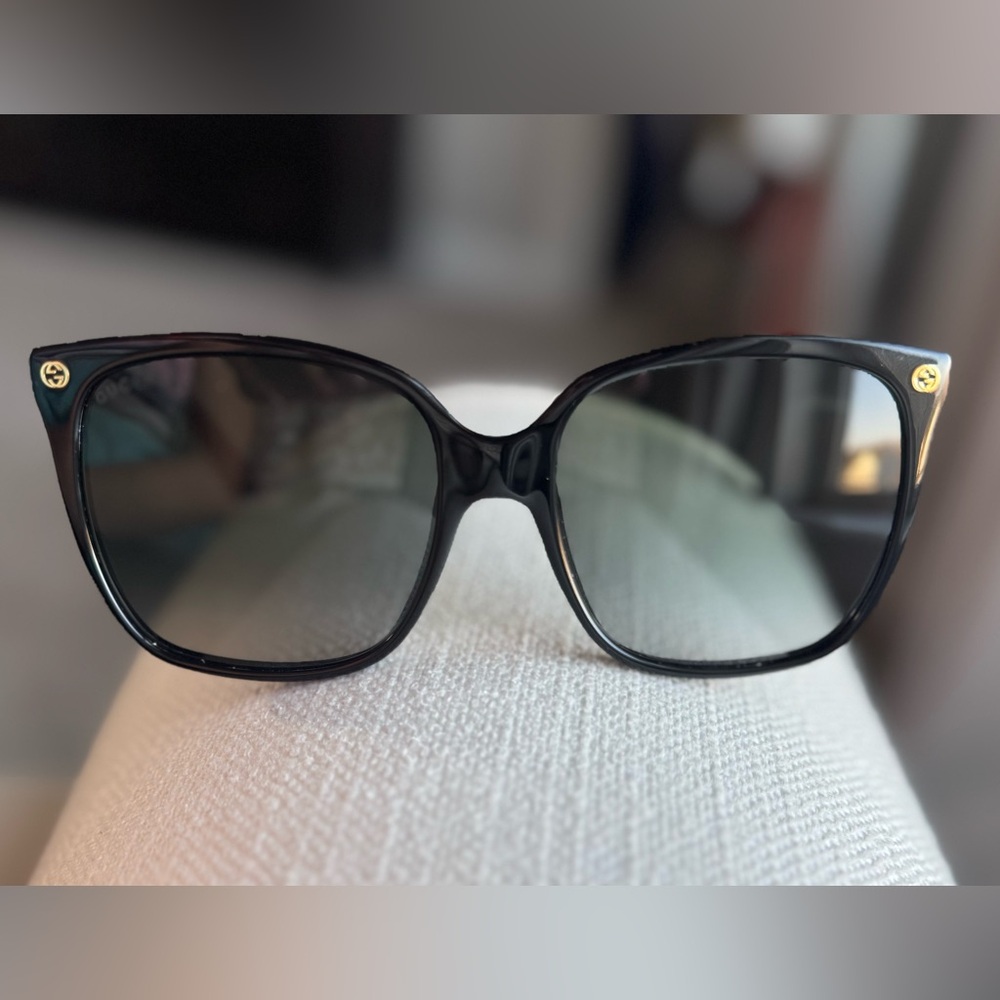 Gucci Black Gradient Oversized Square Sunglasses … - image 5